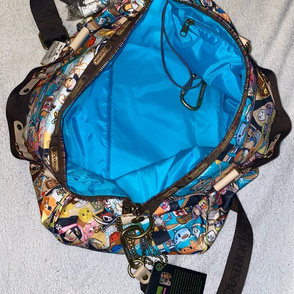Rare OG NWT Lesportsac Toki Doki over the shoulder duffel bag w/ bearbrick charm - Picture 8 of 8